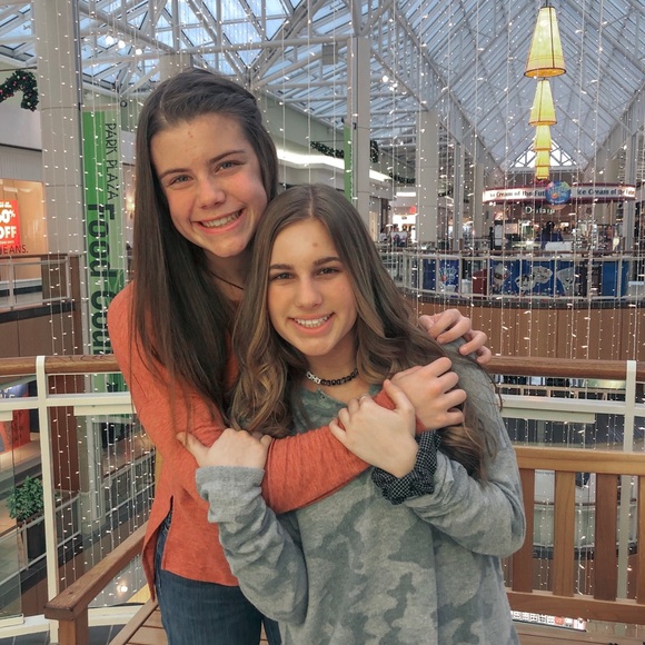 Meet your Posher, Paige - Picture 1 of 1